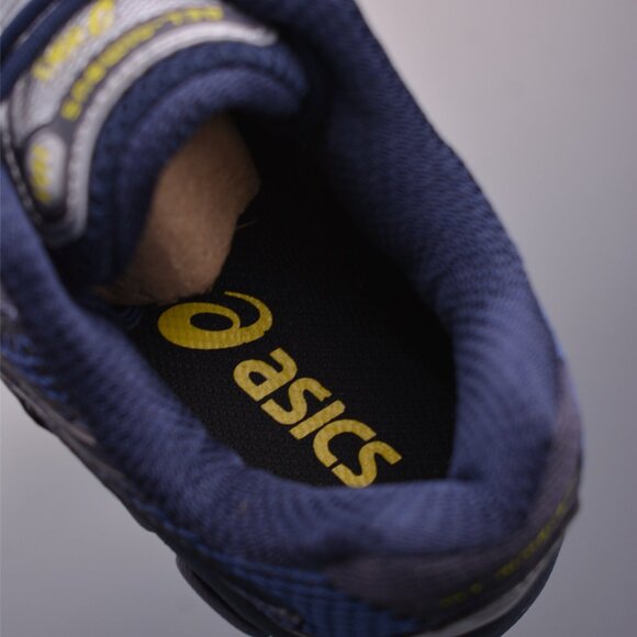 Light sports casual shoes